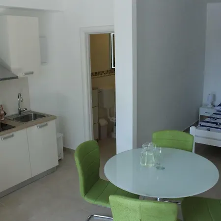 Studio Joe Box Apartamento Podstrana